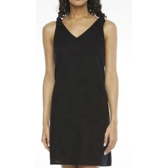 New With Tags Black simple yet elegant Beautiful ST. JOHN’S BAY Black Sheath Tie - Picture 2 of 7